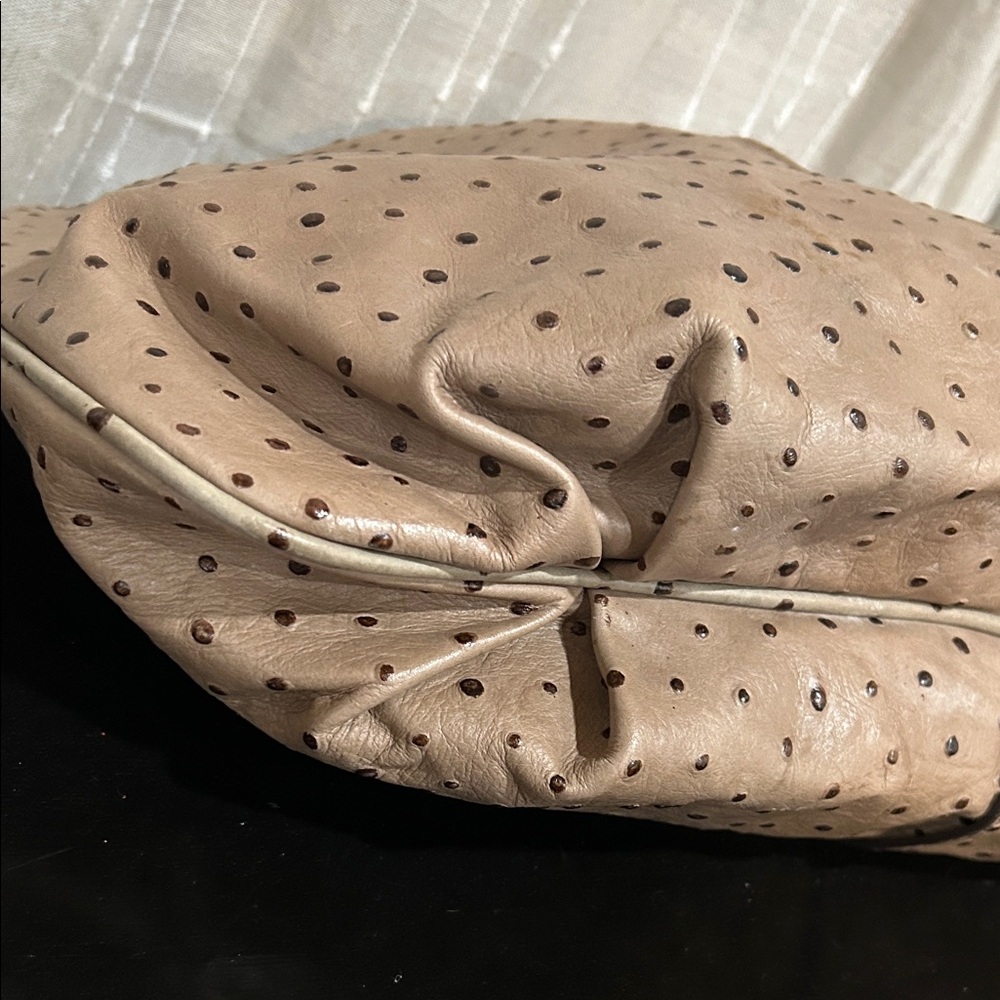 Elegant G.I.L.ITan Hobo Bag - Picture 6 of 11